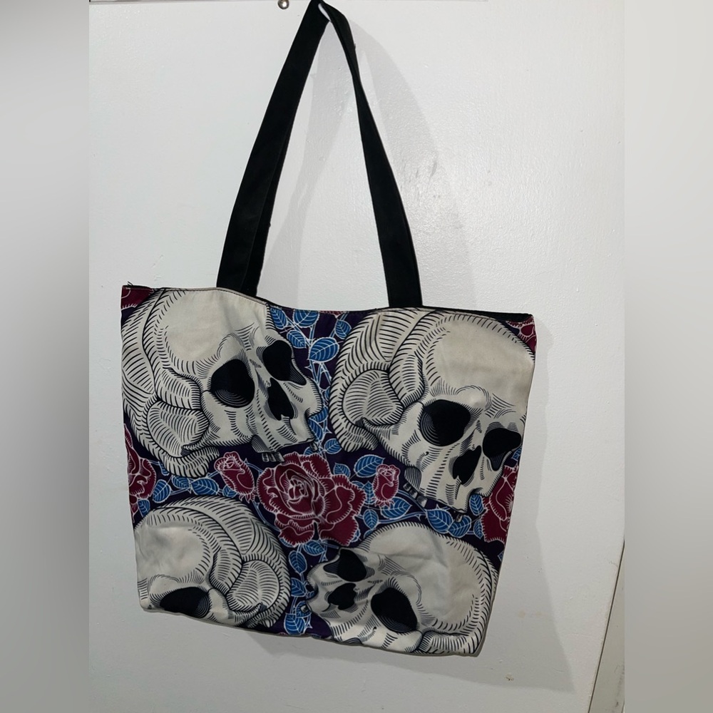 Skull tote bag